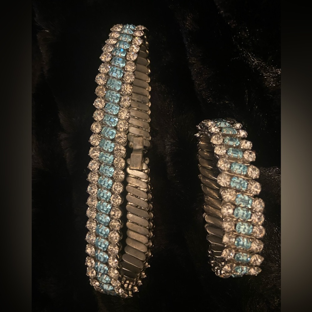 Vintage Light Blue Rhinestone Choker Necklace & Bracelet Set look @ the video - Picture 3 of 17